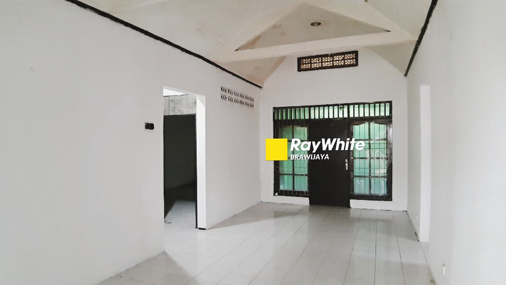 Rumah Tua Di Puri Mutiara, Cilandak, Jakarta Selatan, Hitung Tanah Saja, Dekat TB Simatupang, SHM