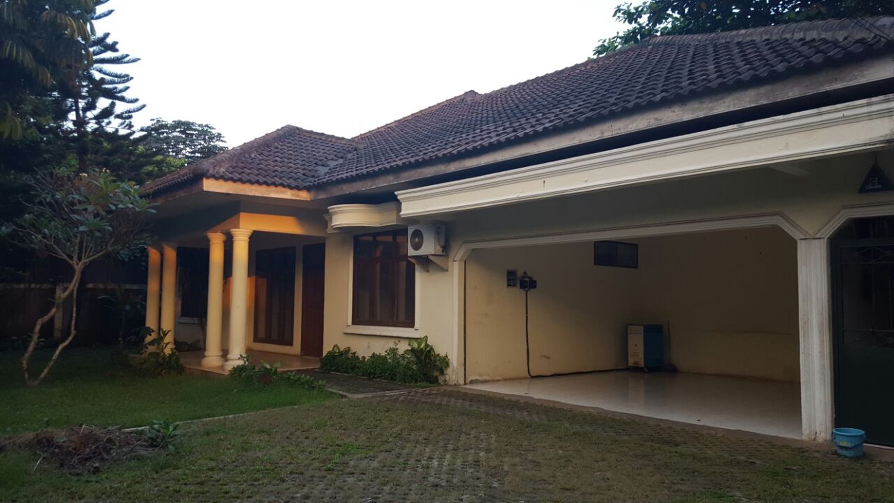 Rumah ELIT, Kawasan Strategis, dan Hunian Nyaman @Kemang Selatan, Kemang