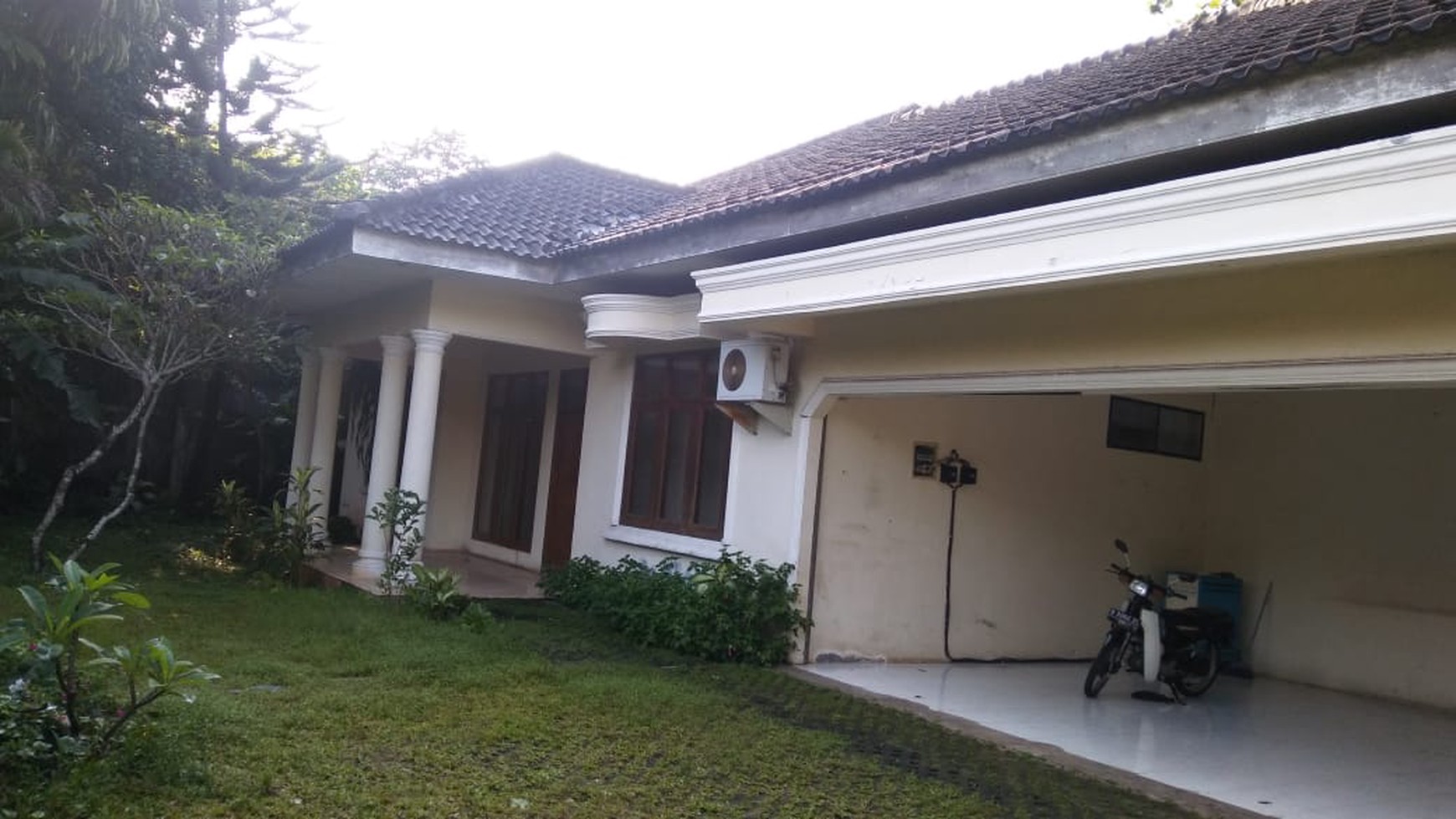 Rumah ELIT, Kawasan Strategis, dan Hunian Nyaman @Kemang Selatan, Kemang