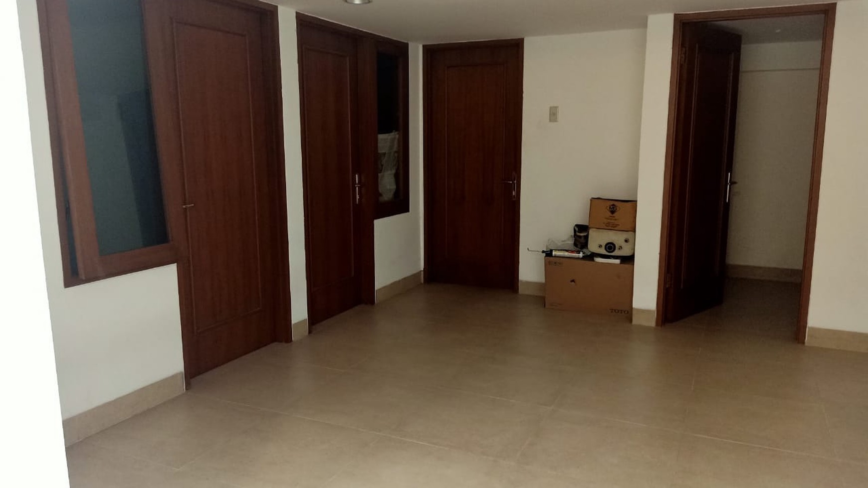 Rumah Semi Furnished di Pondok Indah, Jakarta Selatan