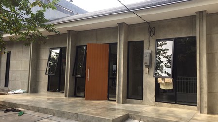 Rumah Baru Renovasi Strategis & Nyaman untuk Tinggal atau Kantor
