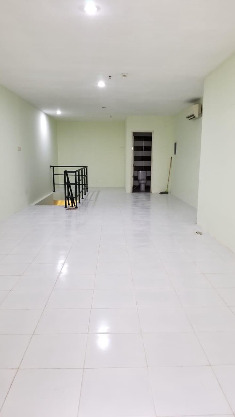 Rukan 2 Lantai Dekat MOI French Walk, Luas 4x12m2
