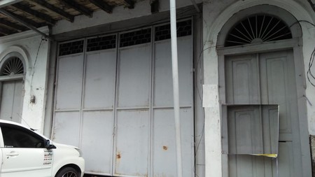 Gudang SHM jalan Karet Surabaya