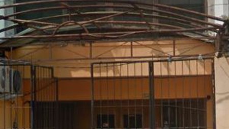 Ruko Barata Jaya 3 lantai siap huni