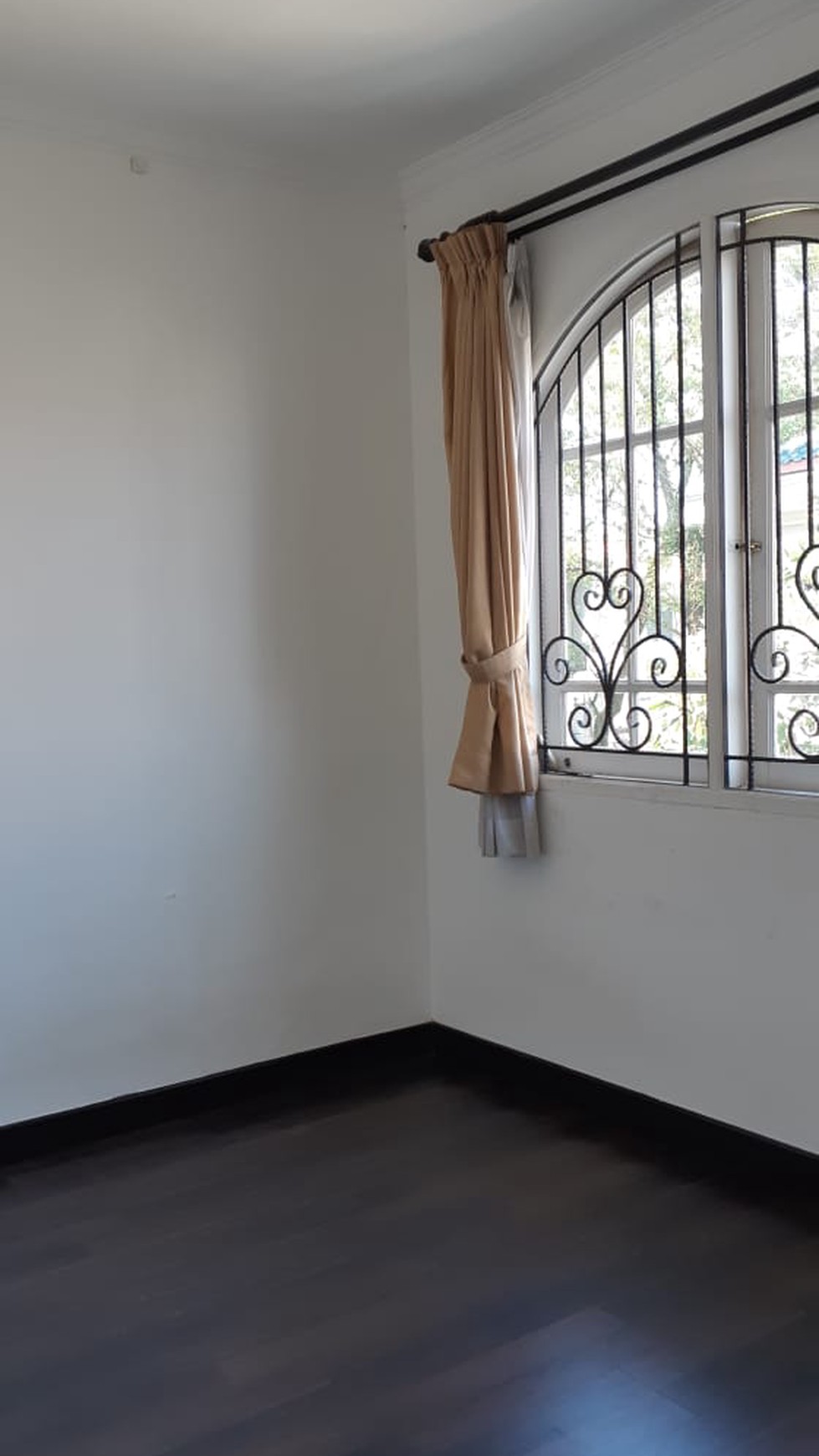 Rumah Siap huni di Bintaro Jaya 9