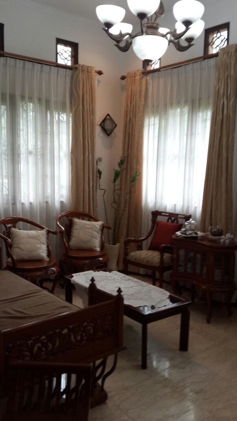 Rumah Cantik Harga Bagus di Bintaro 9