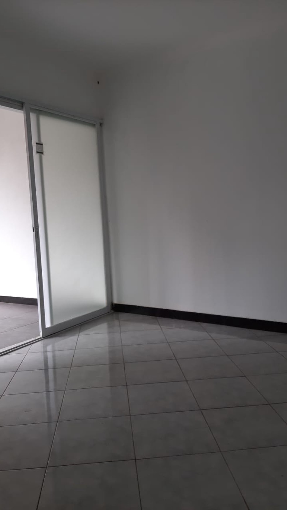 Rumah Siap Huni, Minimalis, dan Dekat Bintaro Jaya @Perigi Baru