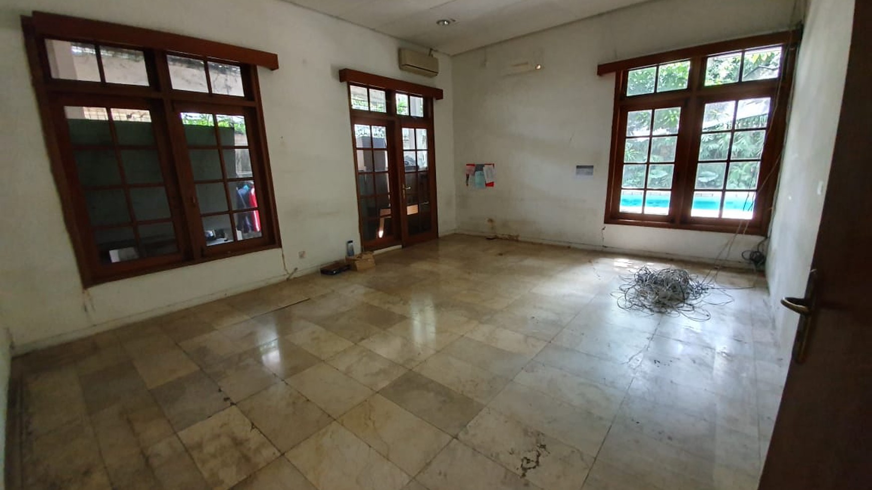 Rumah Kawasan ELIT, Lokasi Strategis, dan Hunian Asri @Kemang Selatan