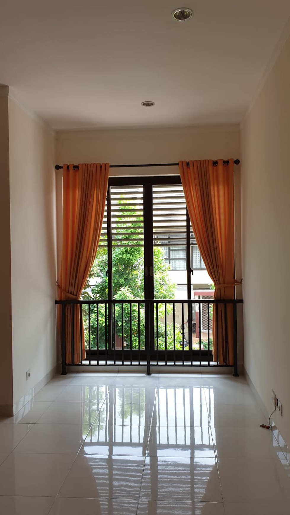 Rumah siap huni di Bintaro Jaya 9