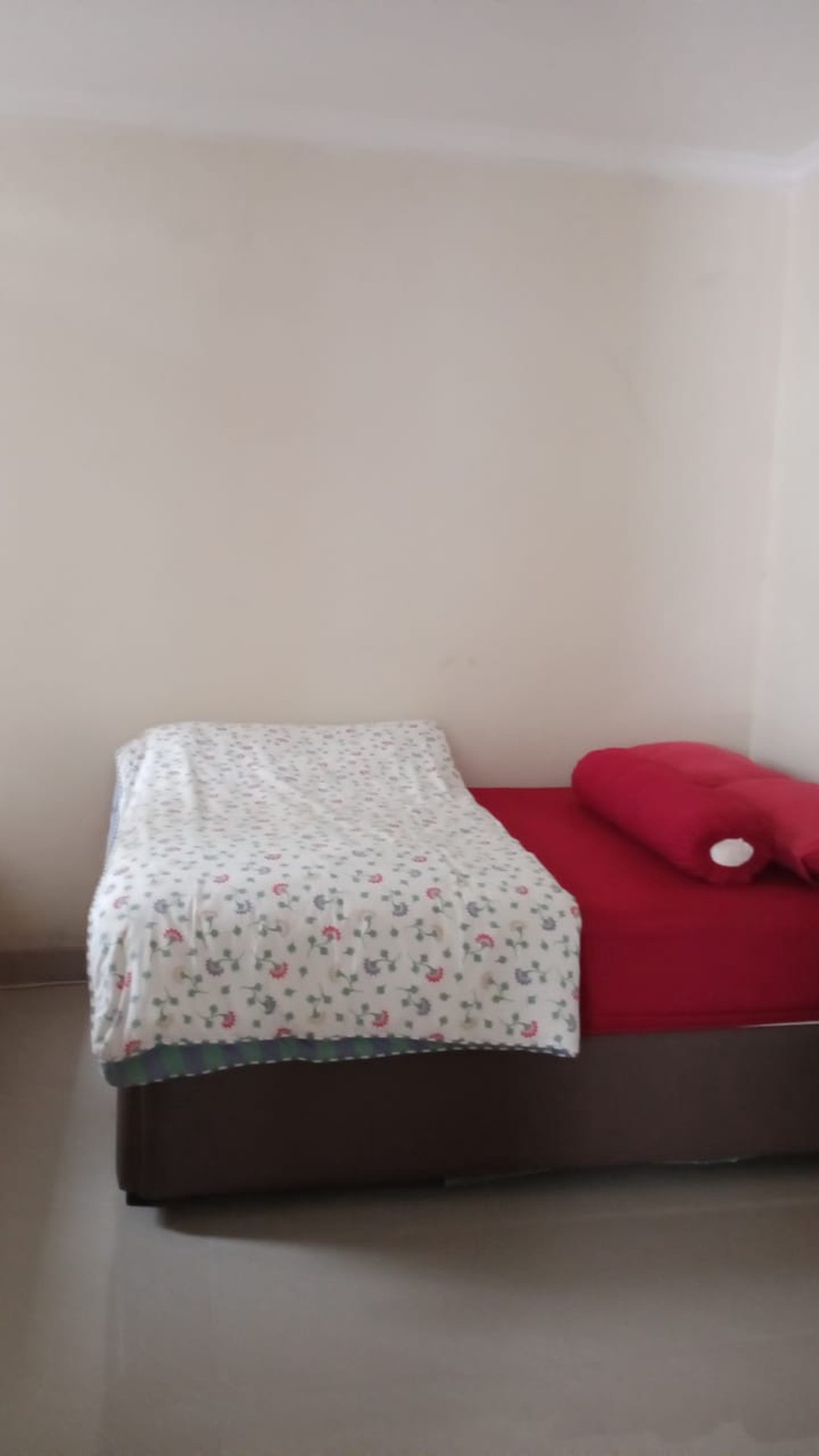 Rumah Cantik,siap huni,lokasi oke di Bintaro 9