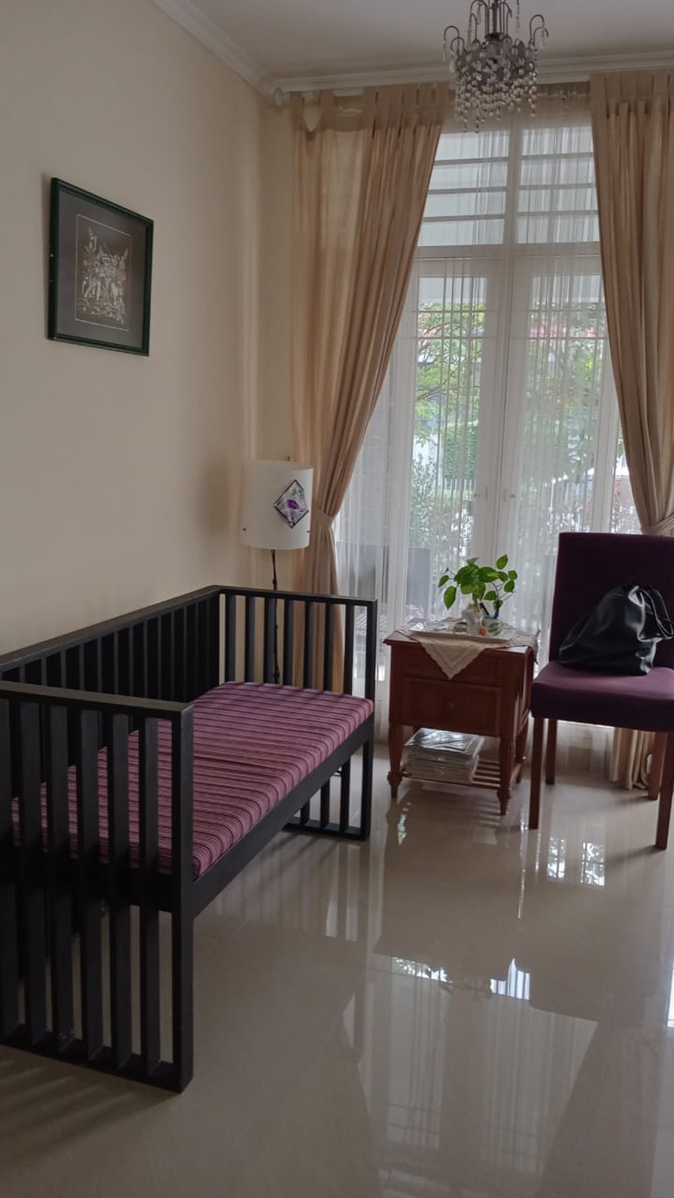 Rumah Cantik,siap huni,lokasi oke di Bintaro 9