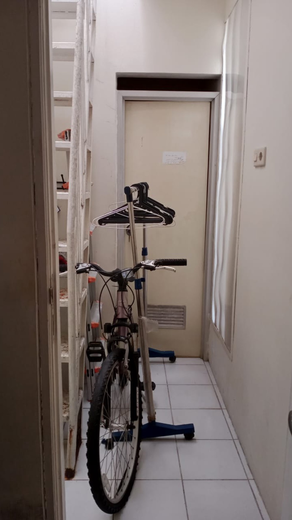 Rumah Cantik,siap huni,lokasi oke di Bintaro 9