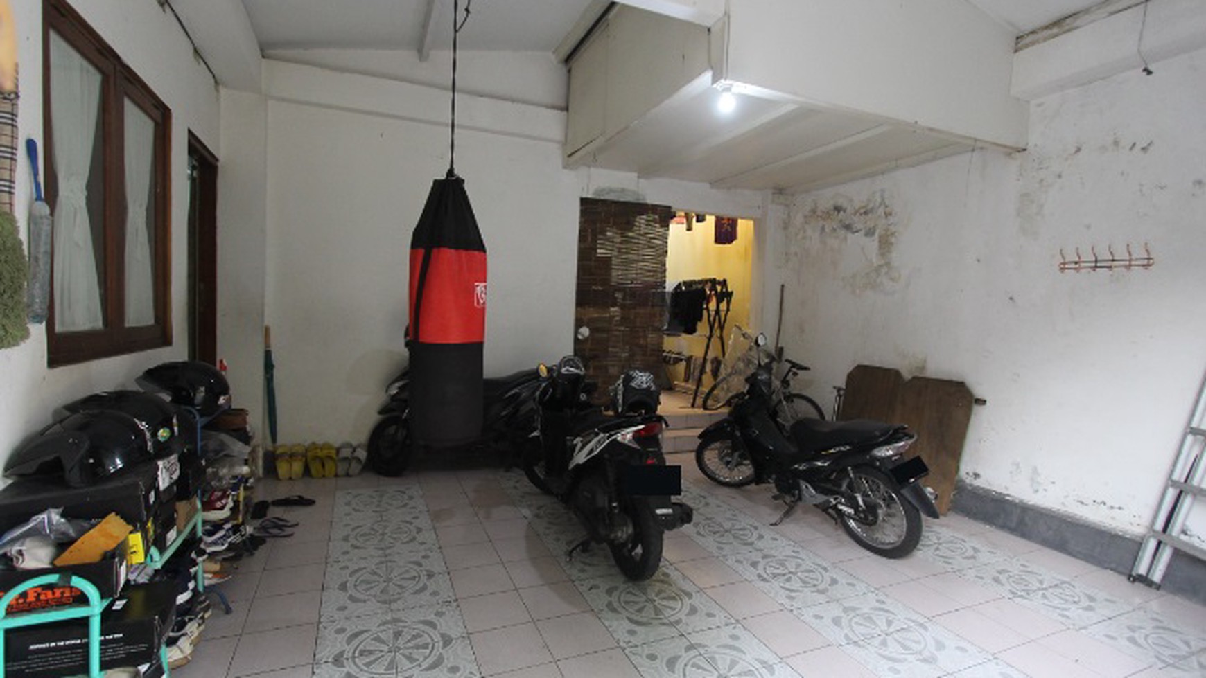 RUMAH TINGGAL DEKAT AL-AZHAR, PERUM CENDRAWASIH 2, SLEMAN