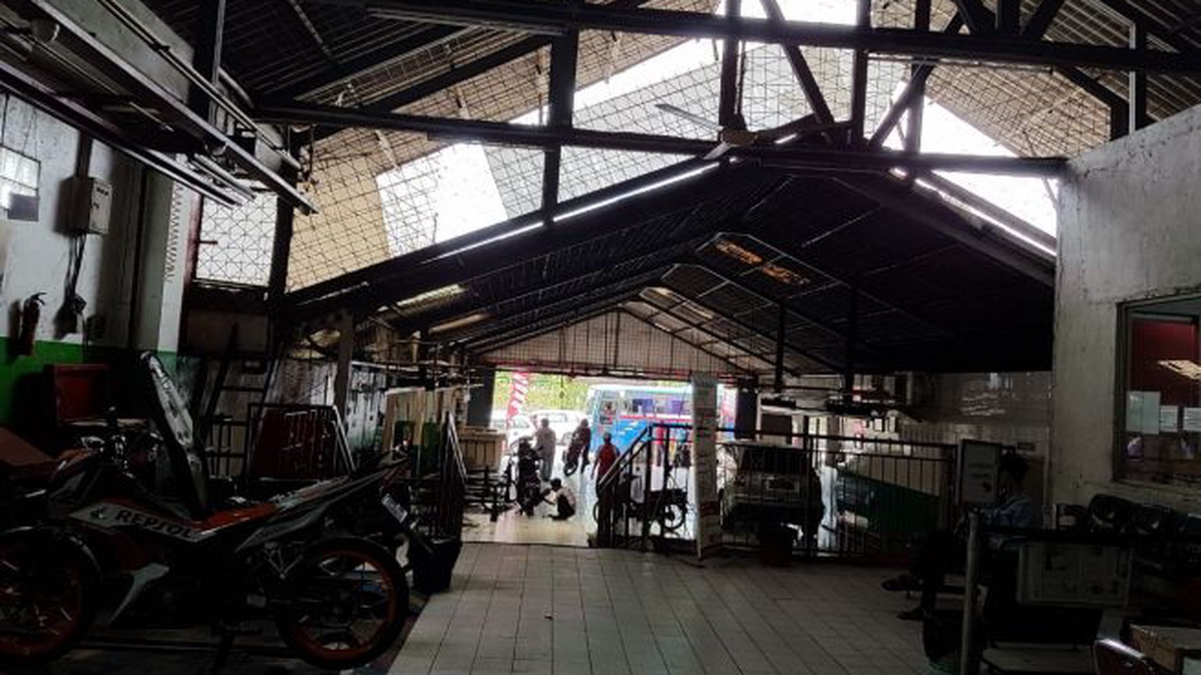 Bengkel Honda Luas 564m Jl. Pramuka - Jakarta Pusat