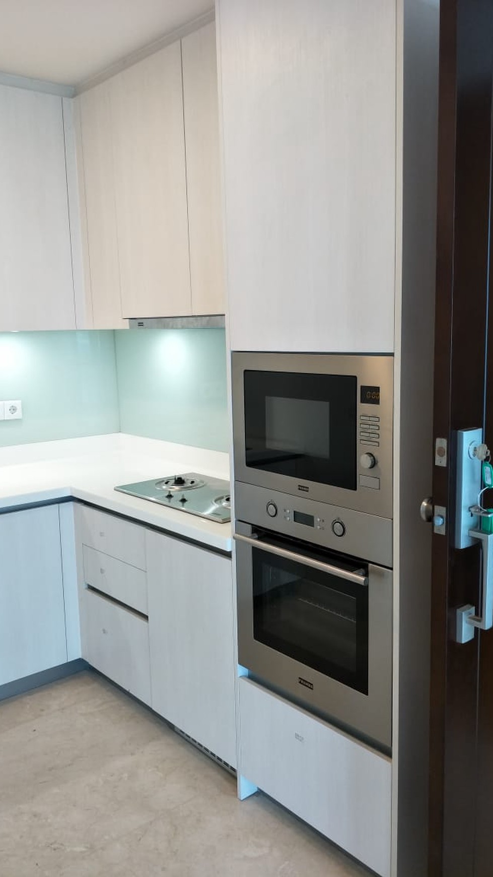 Apartemen The Kensington Twr Belmont Luas 95m2