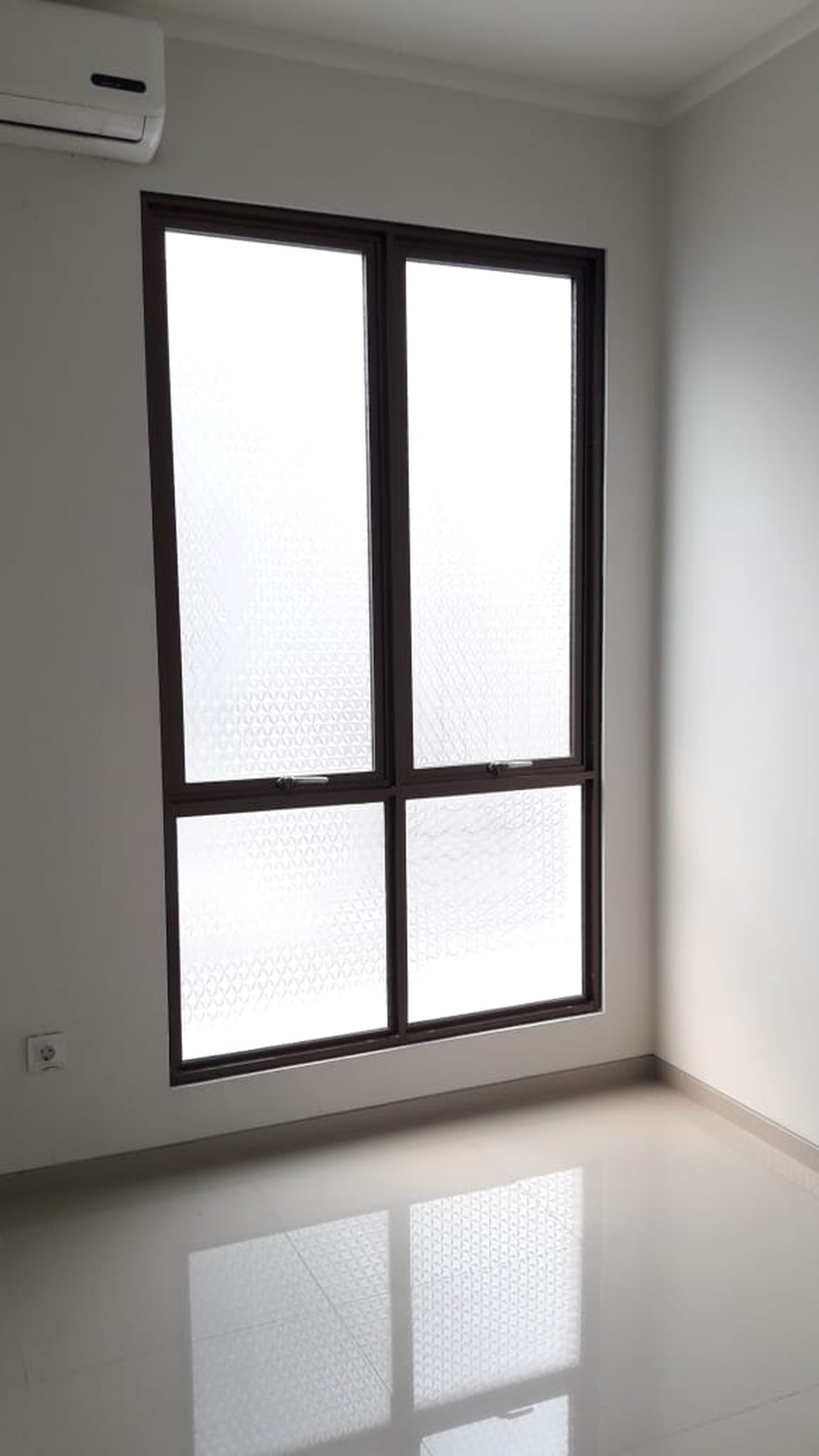 Rumah dalam cluster di Graha Raya Tangsel