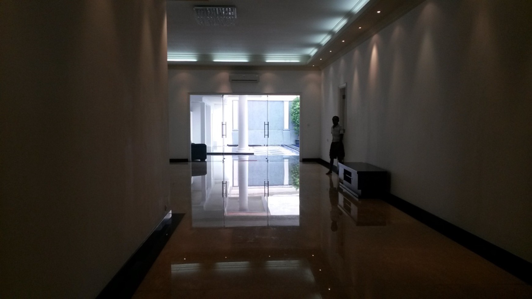 Dijual Rumah Cantik di Menteng