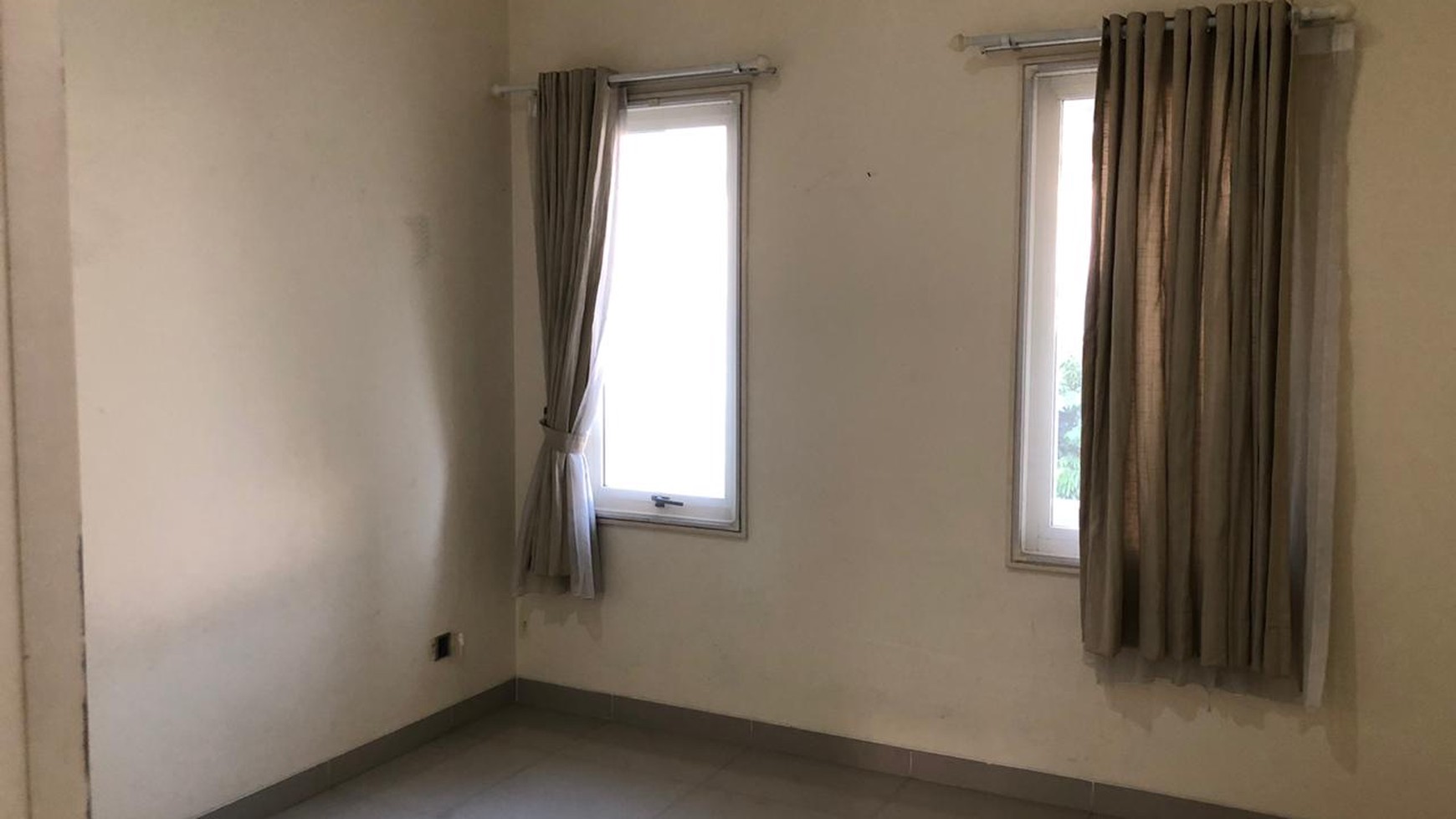 Rumah berlantai 2 di Aquamarine PHG dengan harga Sewa Menarik