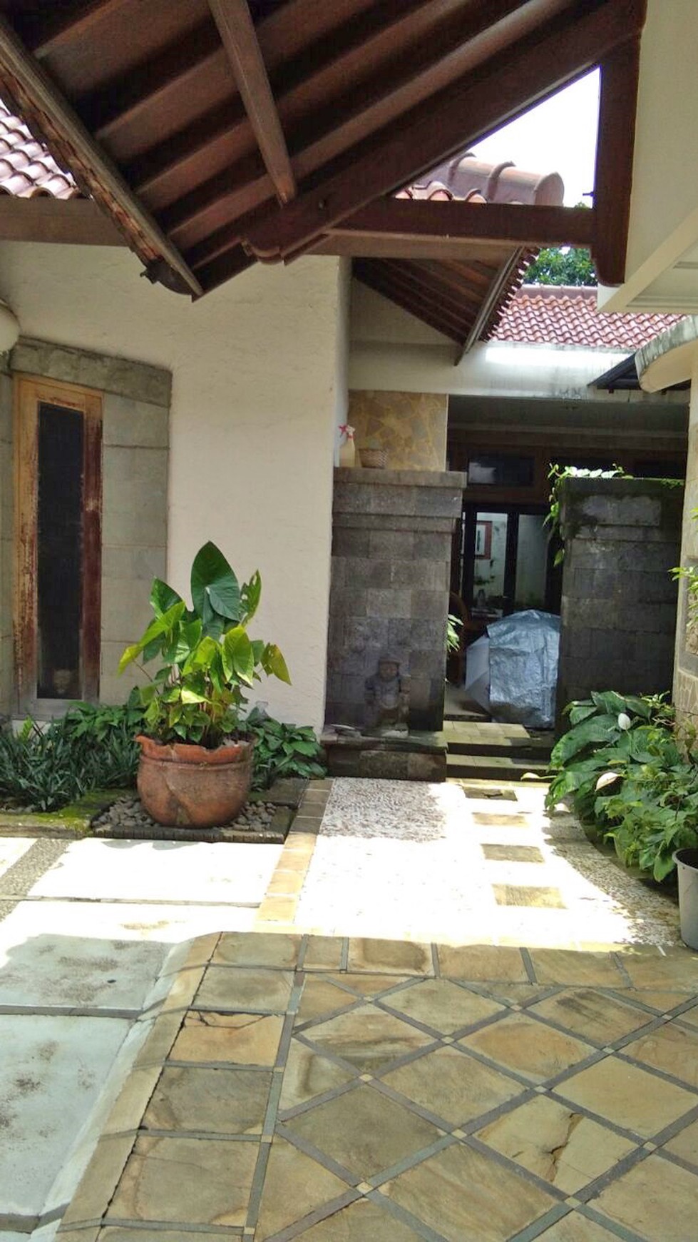 Rumah Nyaman, Strategis di Kebayoran Lama Selatan, Jakarta Selatan