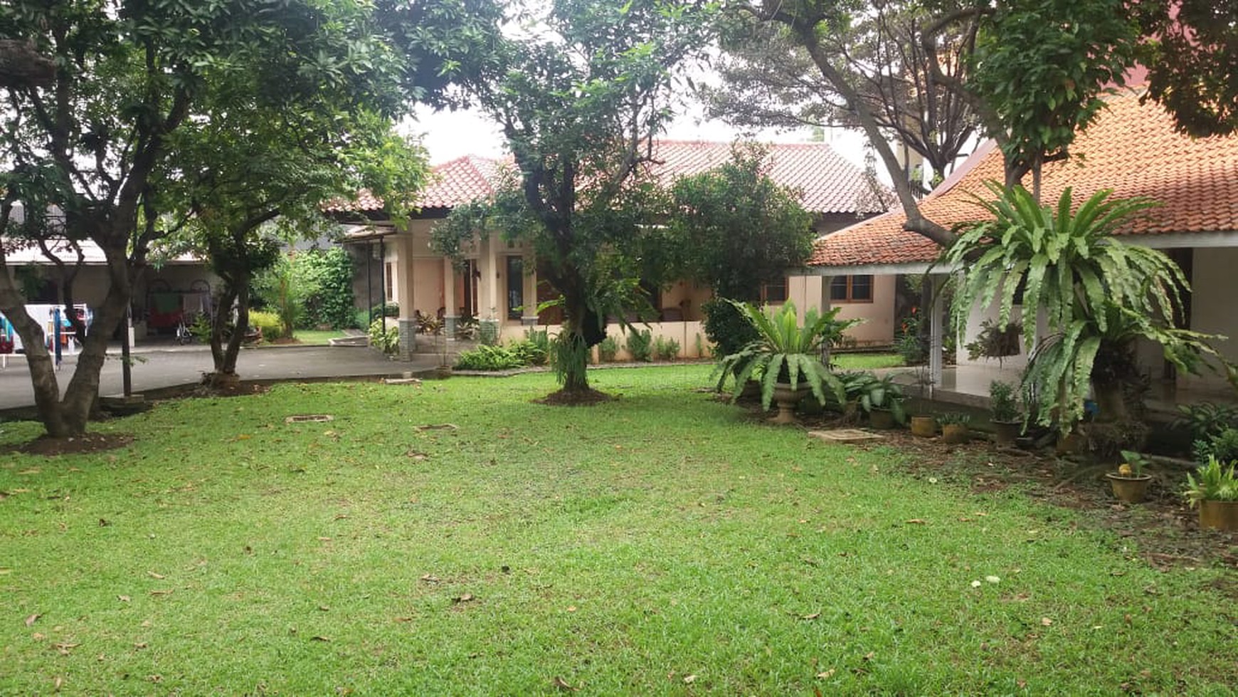 Rumah Dengan Halaman Luas dan Hitung Tanah @Cipete Selatan