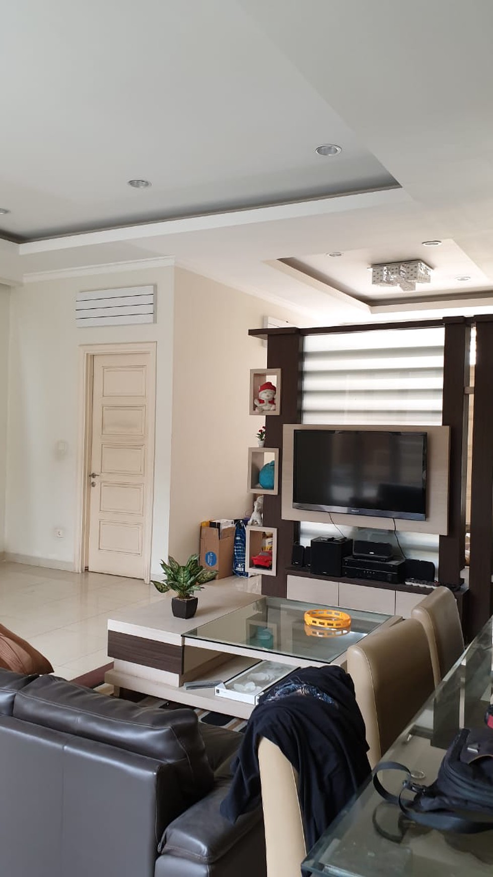 Rumah di The Springs, cluster  Scarlet Gading Serpong dengan kondisi Full furnished dengan harga sewa bagus