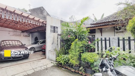 Rumah di Cidodol Raya, Kebayoran Lama, Jakarta Selatan, Lokasi Strategis, Hadap Utara, SHM