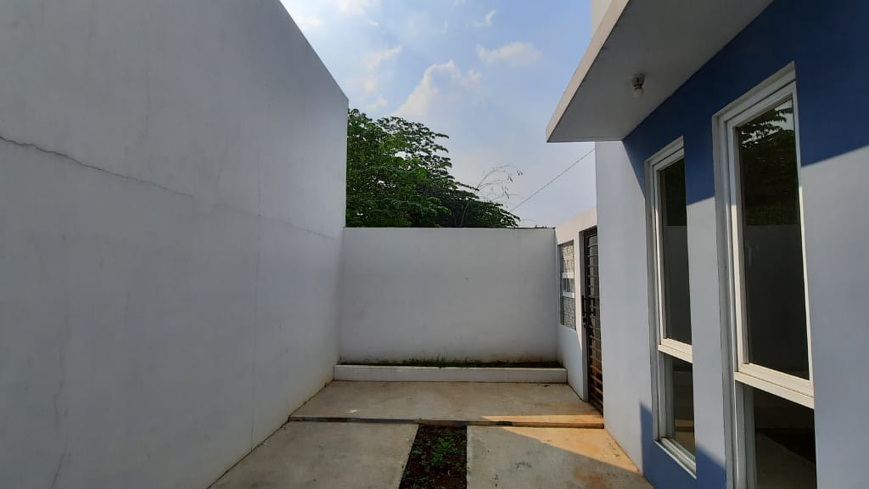Rumah Dijual di Taman Bukit Hijau Pamulang ##AG