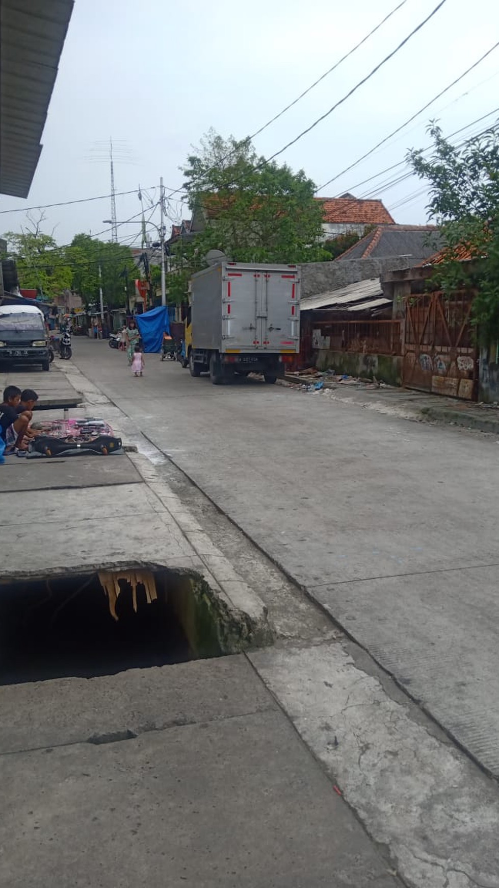 Rumah Tua 1,5 Lantai masih layak huni di Kramat Jakarta Pusat