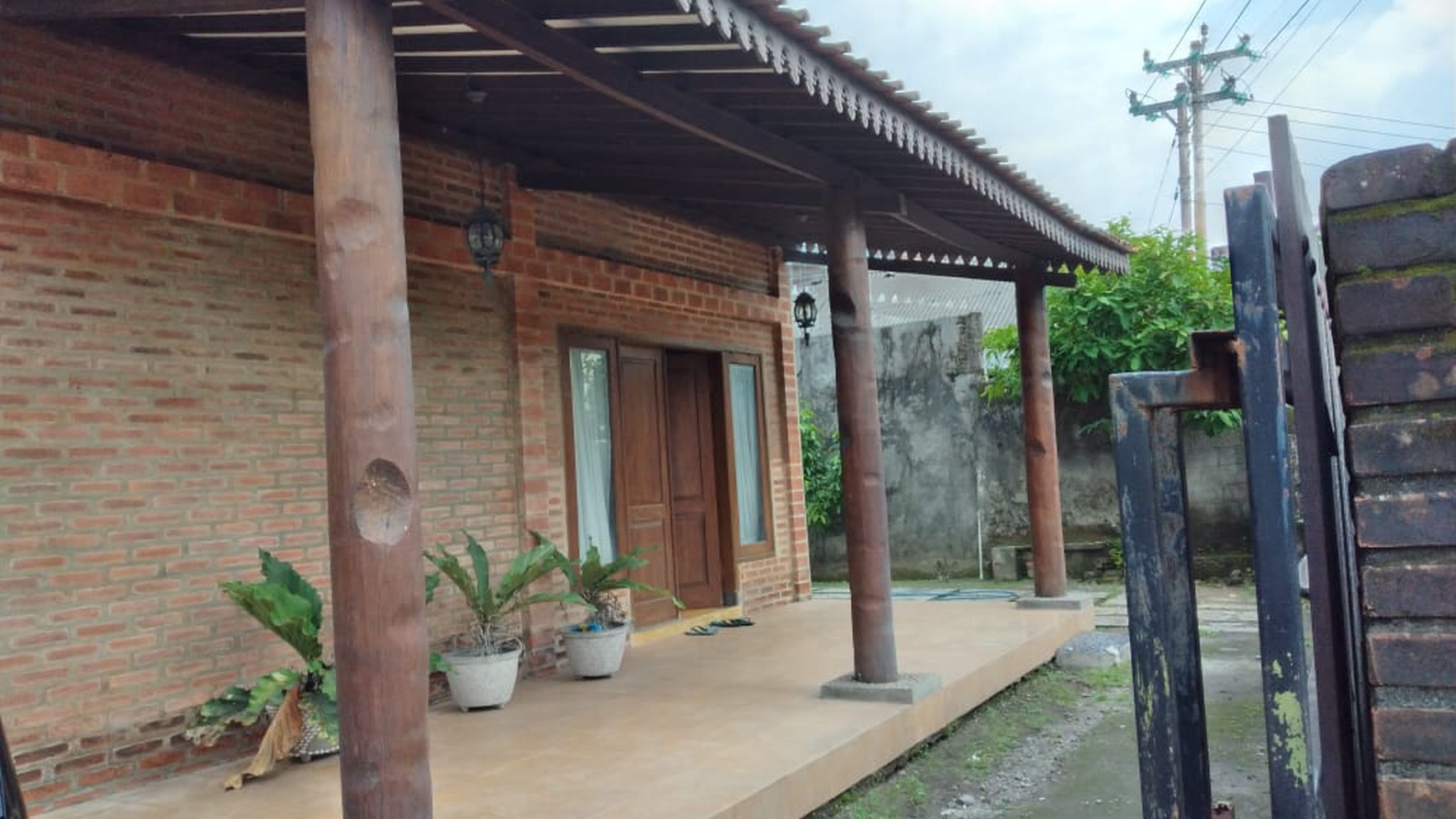 RUMAH LIMASAN COCOK UNTUK KELUARGA, DI JL RANDUSARI, KALASAN.