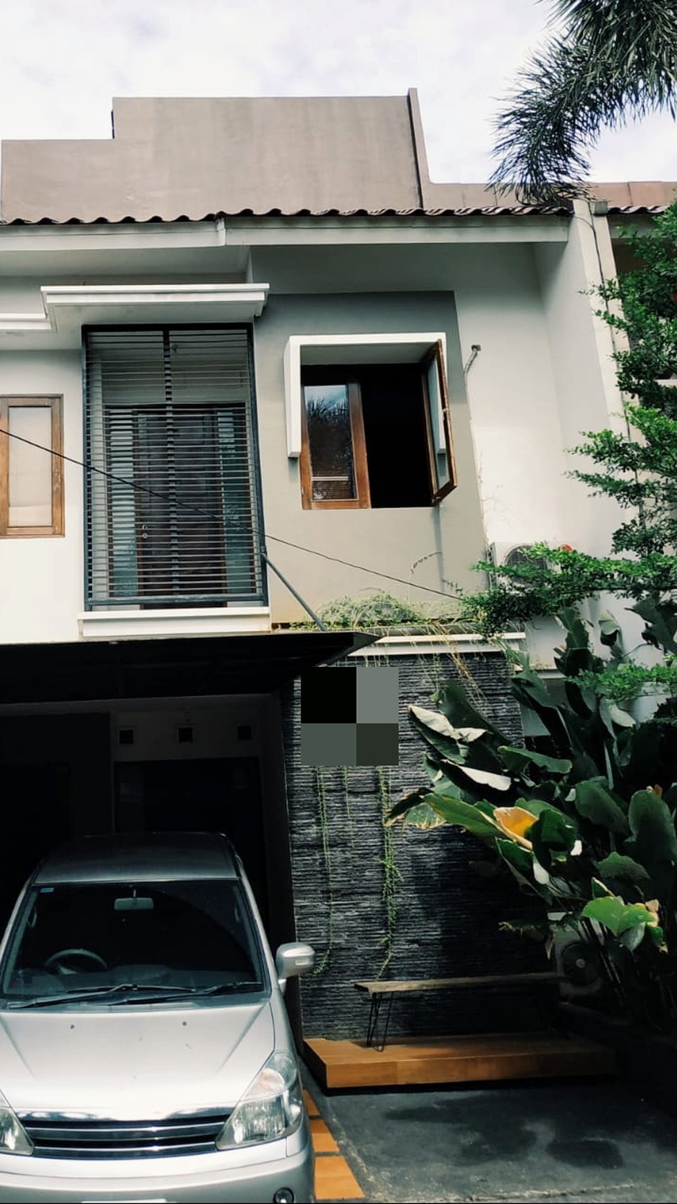 Rumah siap huni dalam cluster di Cirendeu, Jakarta Selatan