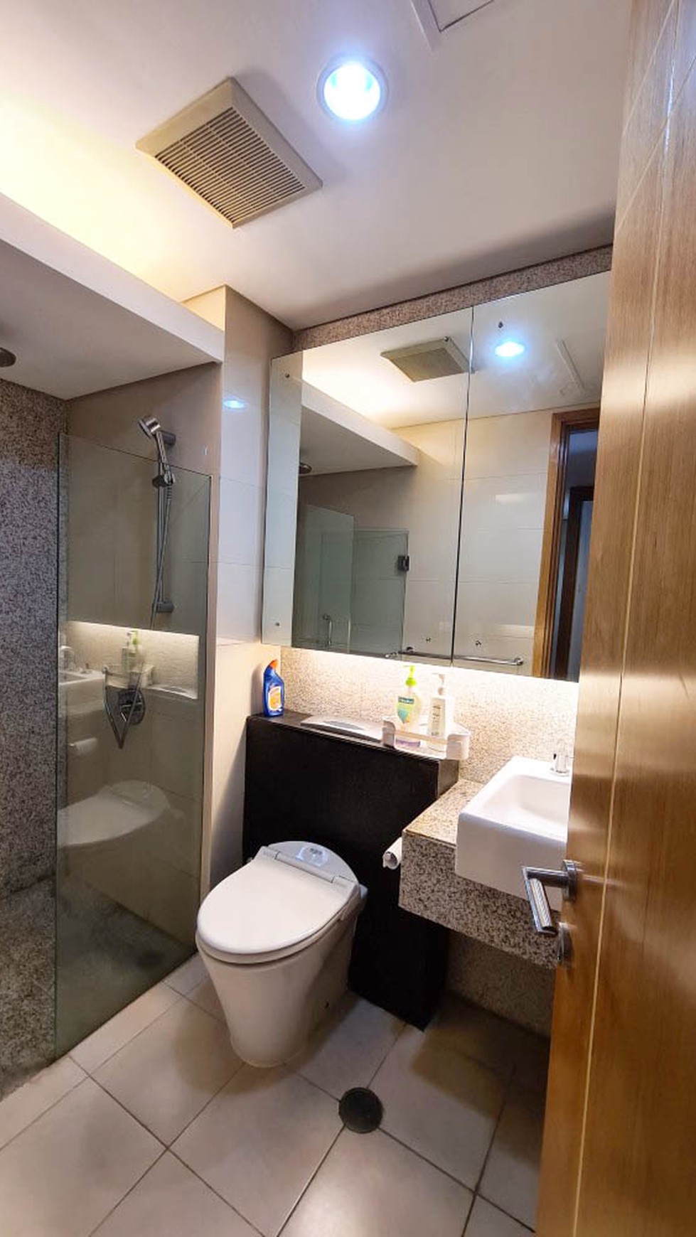 Apartemen  Full Furnish The Summit Twr Everest, Luas 123m2