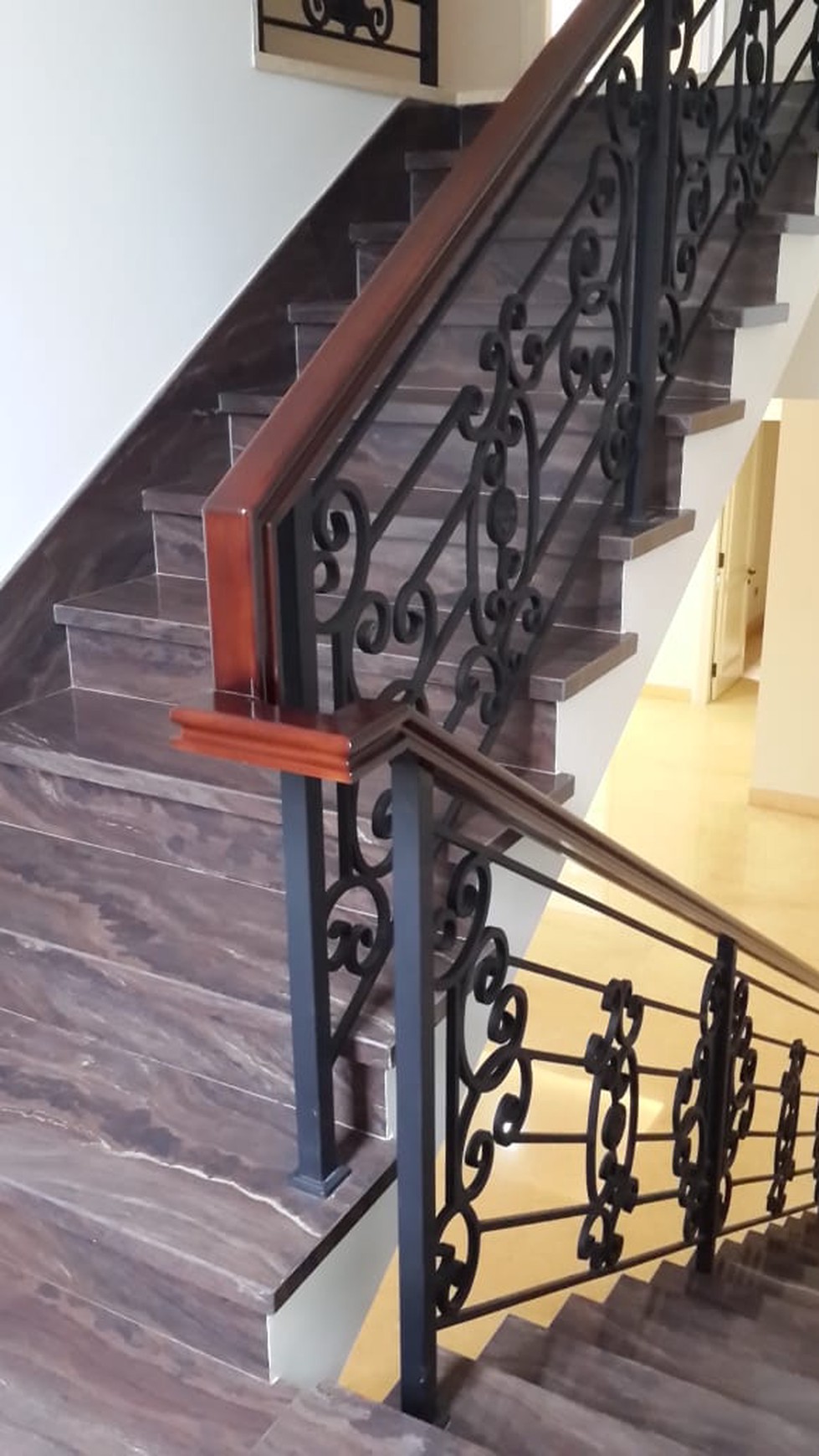 Rumah 3 Lantai di Pondok Indah, Jakarta Selatan