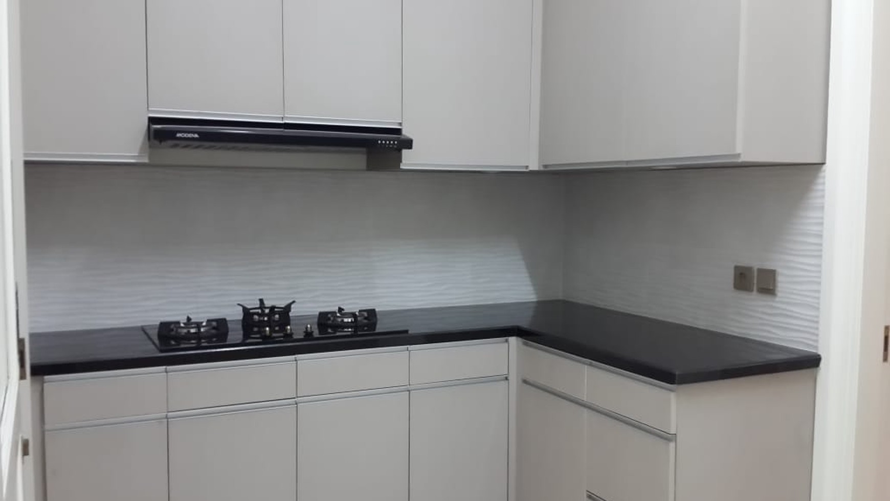 Rumah 3 Lantai di Pondok Indah, Jakarta Selatan