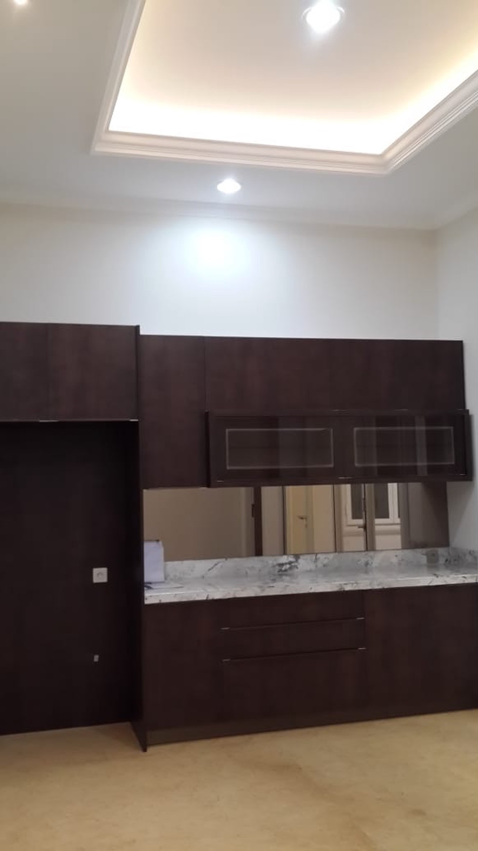 Rumah 3 Lantai di Pondok Indah, Jakarta Selatan