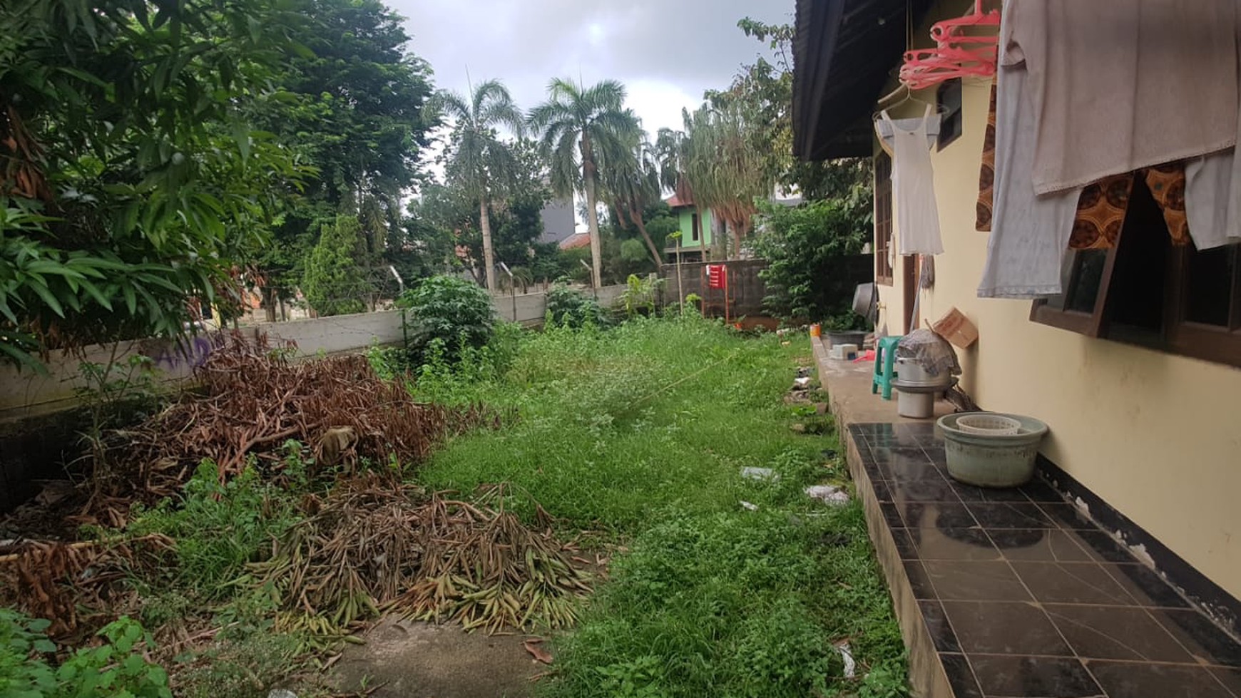 Rumah Dengan Kios, Lokasi Pinggir Jalan Raya @Pondok Aren