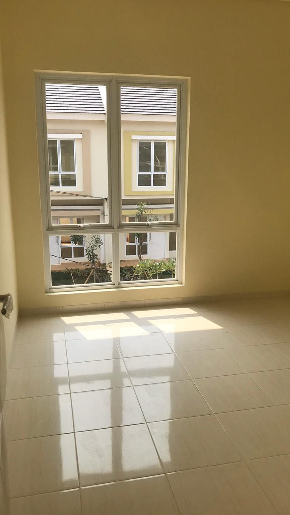 Rumah Siap Huni, Dalam Cluster, dan Lokasi Strategis @Paradise Serpong City