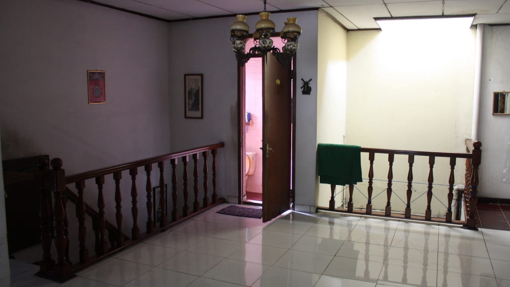 Rumah Lokasi Strategis Dikawasan Duri Kelapa, Kebon Jeruk, Jakarta Barat