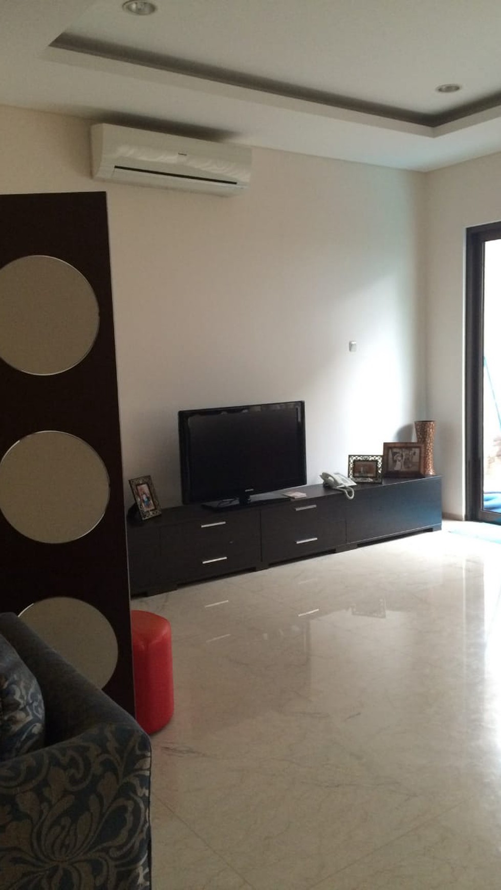 Jual Rumah Lebak Bulus ada Swimming Pool