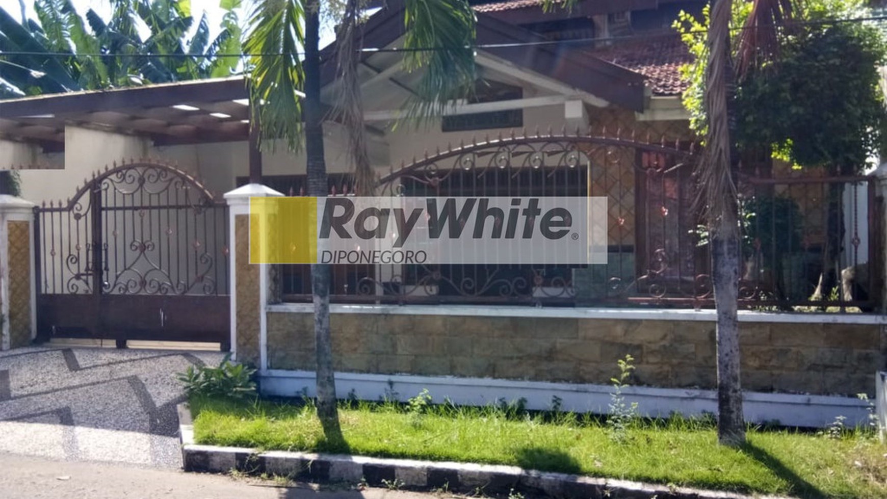Rumah jalan jemursari Surabaya