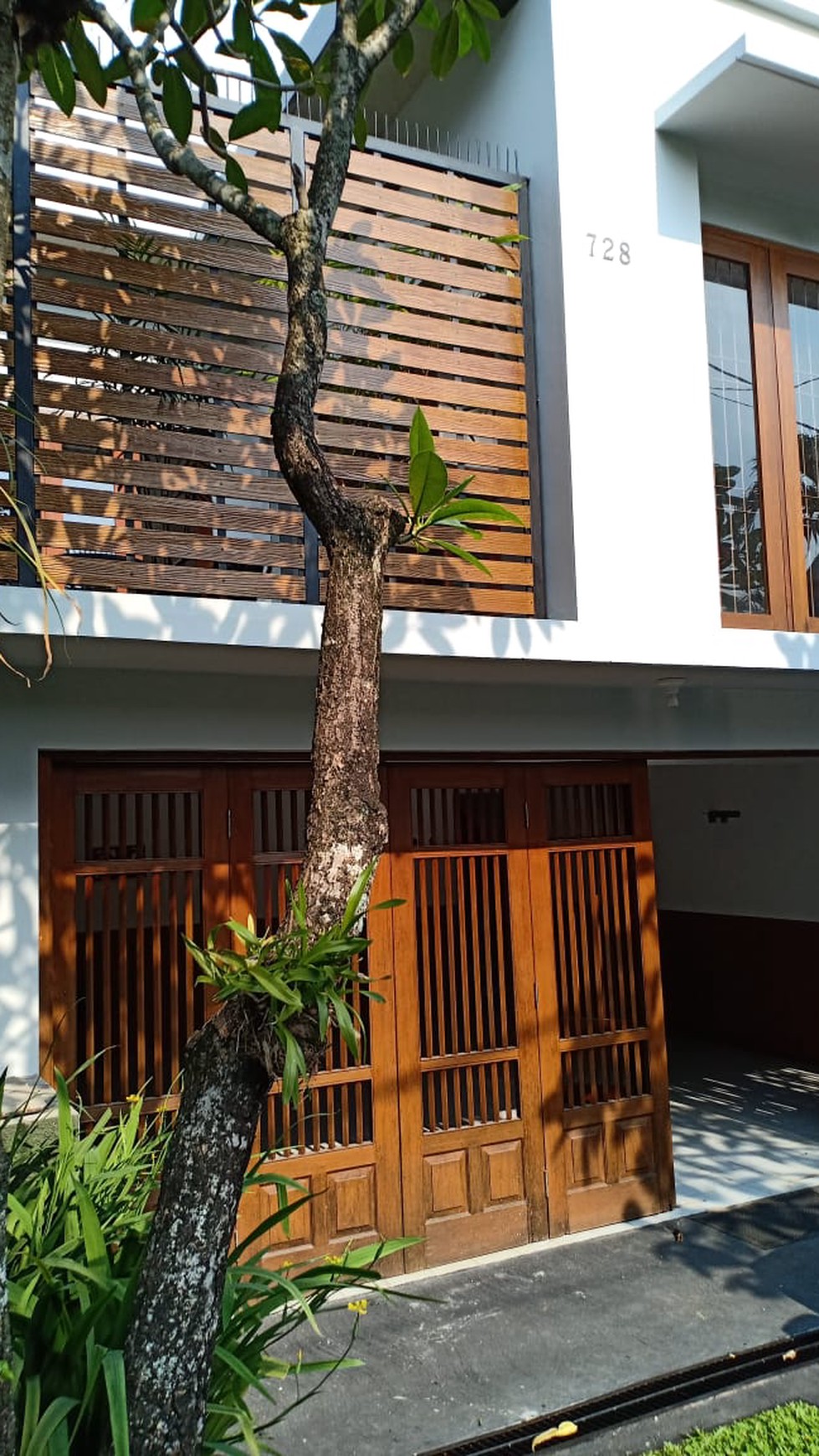 Rumah Modern di Mega Cinere
