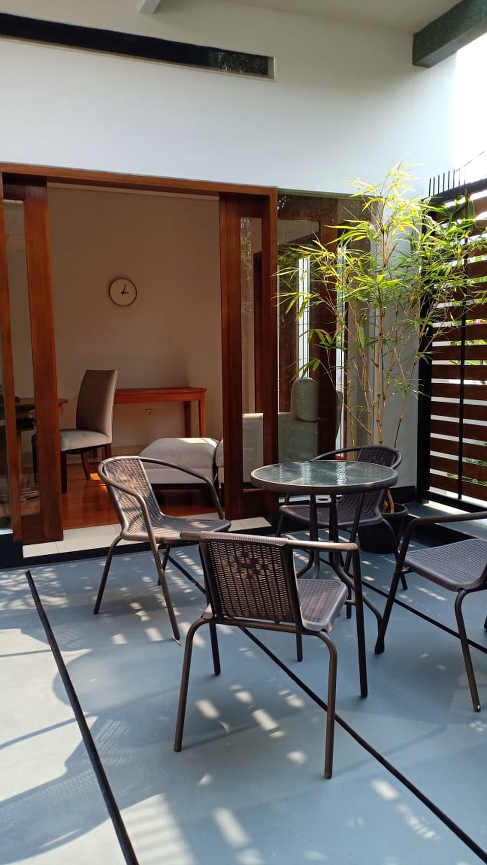 Rumah Modern di Mega Cinere