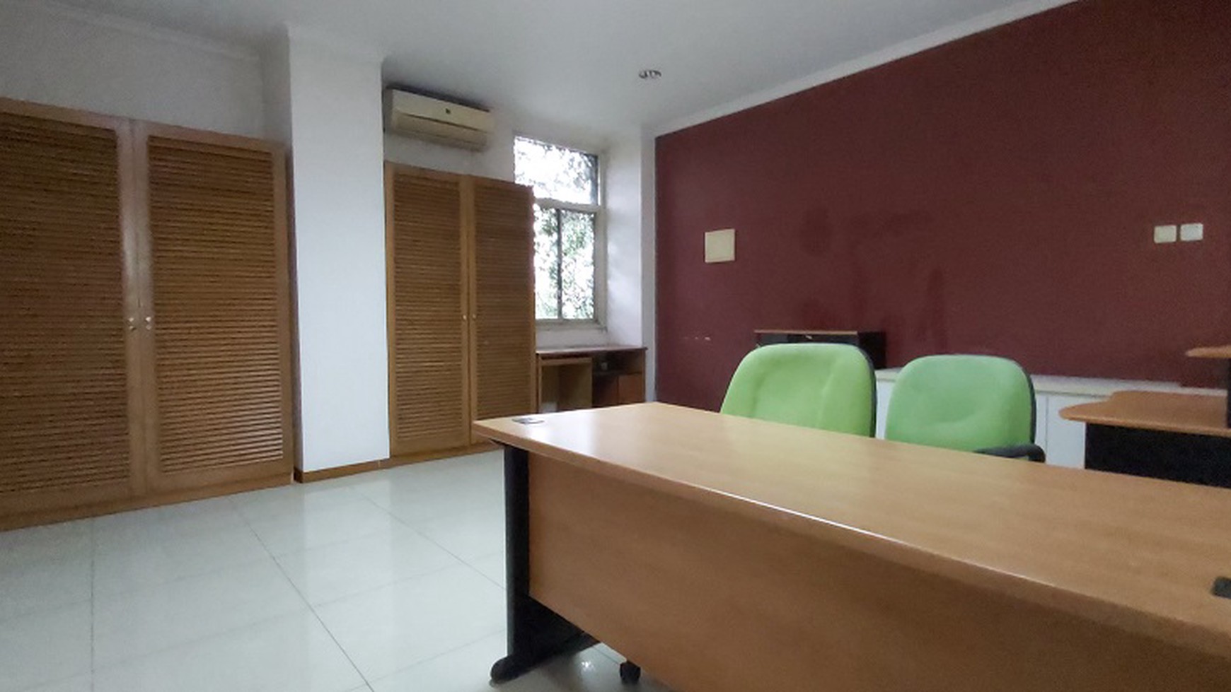 Office Space Di Warung Buncit, Jakarta Selatan, Lokasi dekat dengan akses tol JORR, Semi Furnished