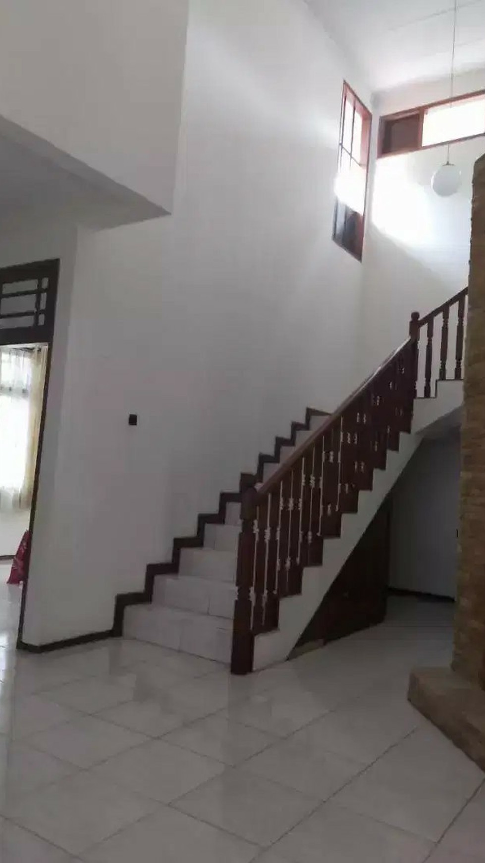 Rumah Hooky Keluarga Bahagia