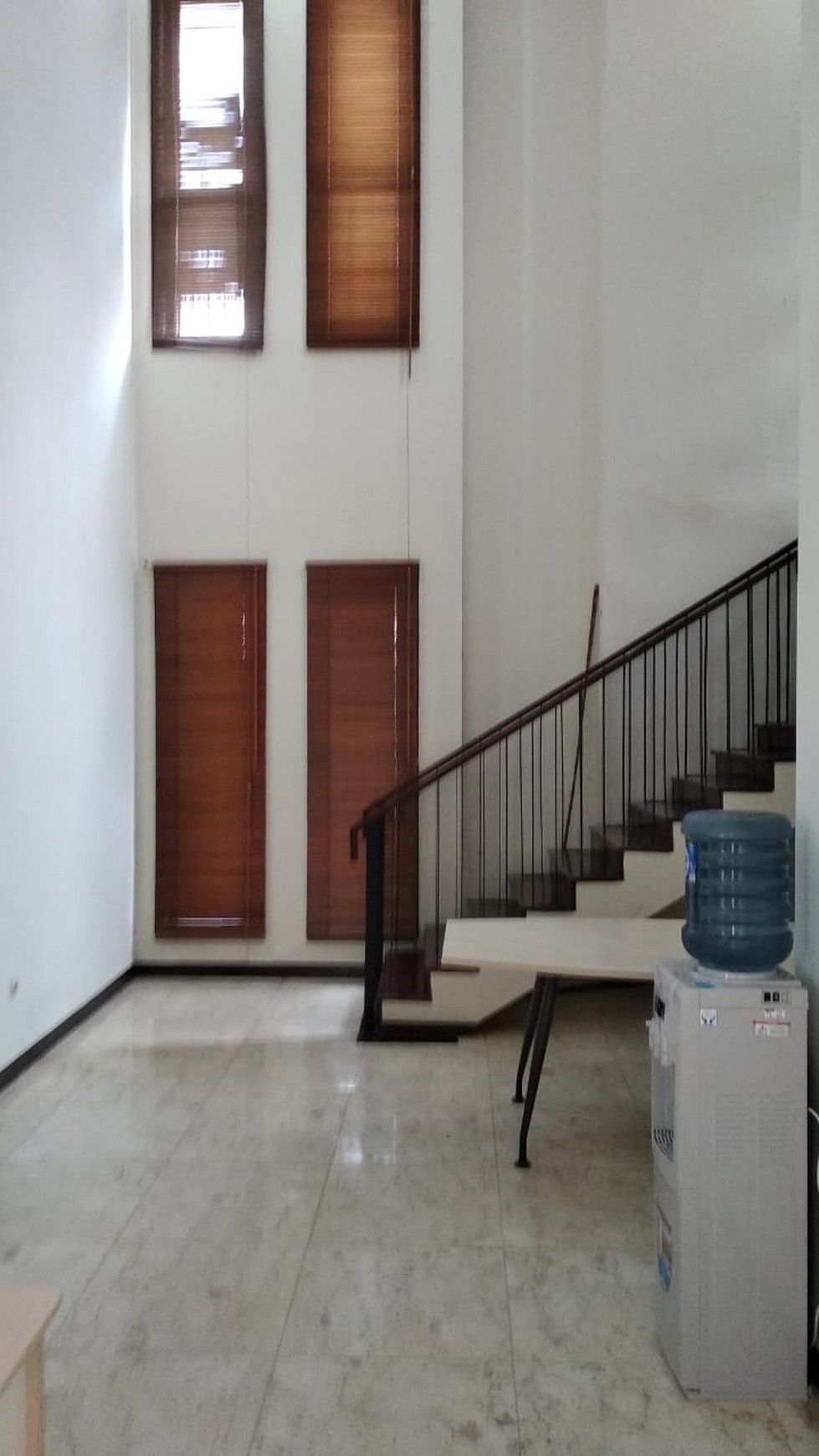 Rumah Dijual / Di Sewa, Jl. Bambu Kuning, Kby Baru
