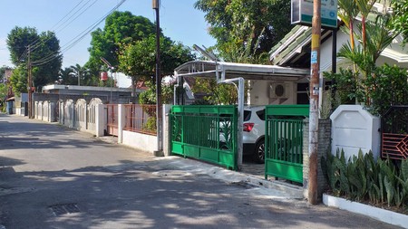 RUMAH CANTIK 4 KAMAR TIDUR, DI DAERAH MANTRIJERON, YOGYAKARTA