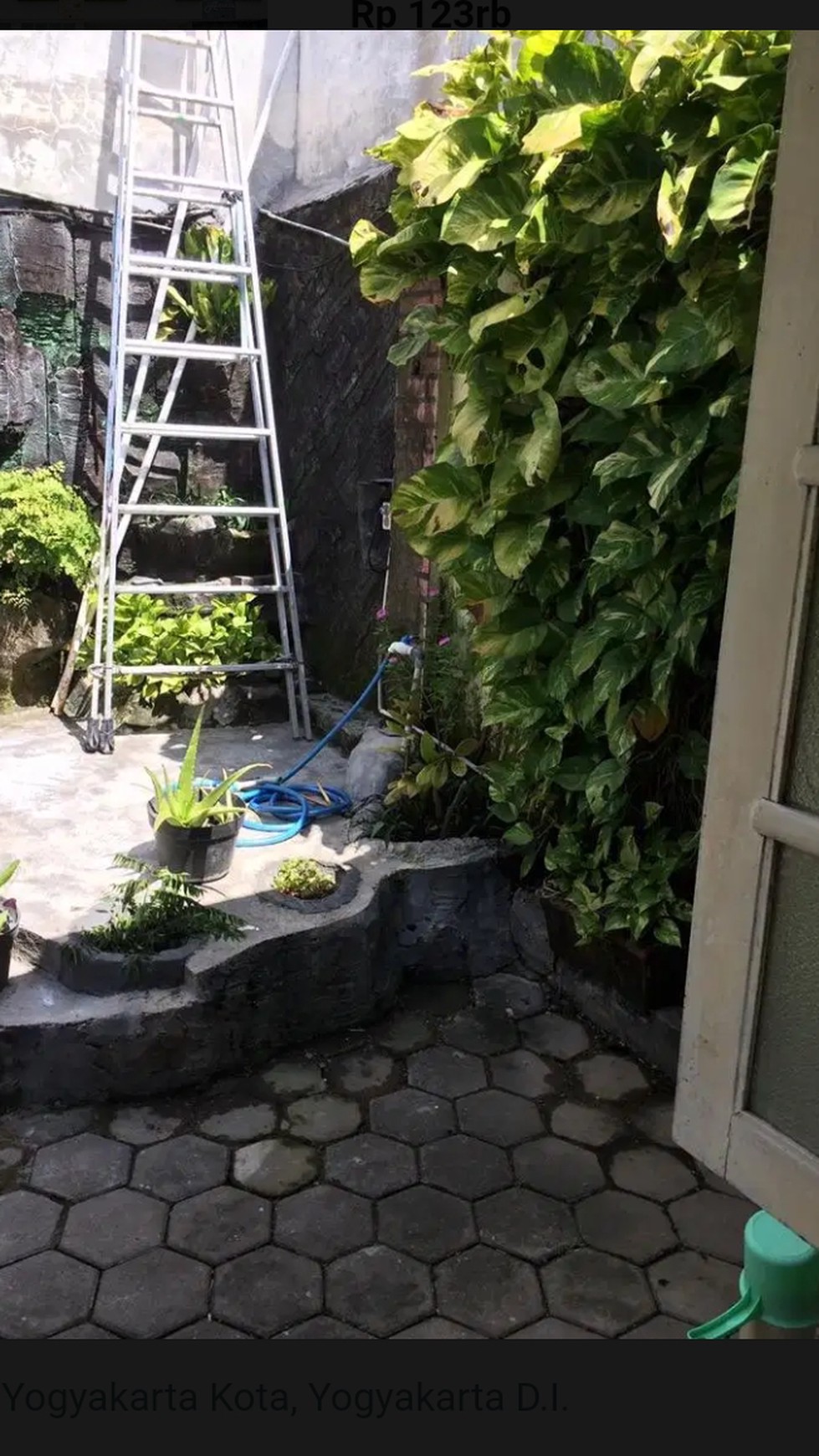 RUMAH CANTIK 4 KAMAR TIDUR, DI DAERAH MANTRIJERON, YOGYAKARTA