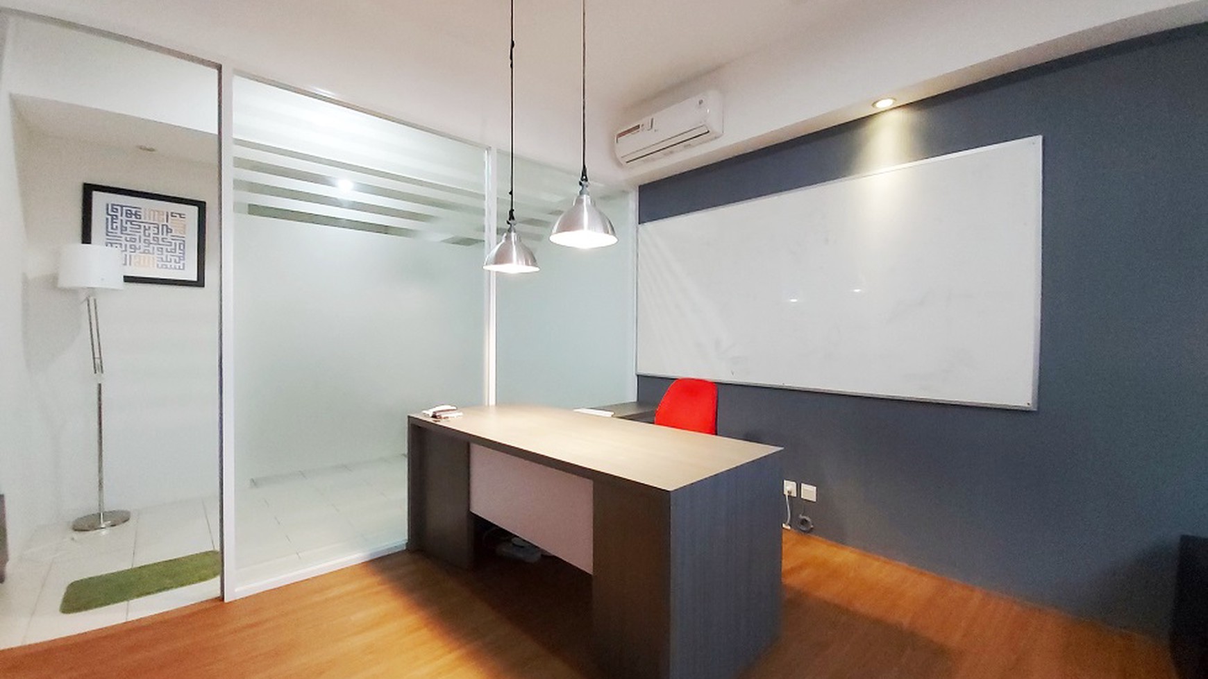 Ruko di Cinere One Commercial Park, Siap Huni, Semi Furnished