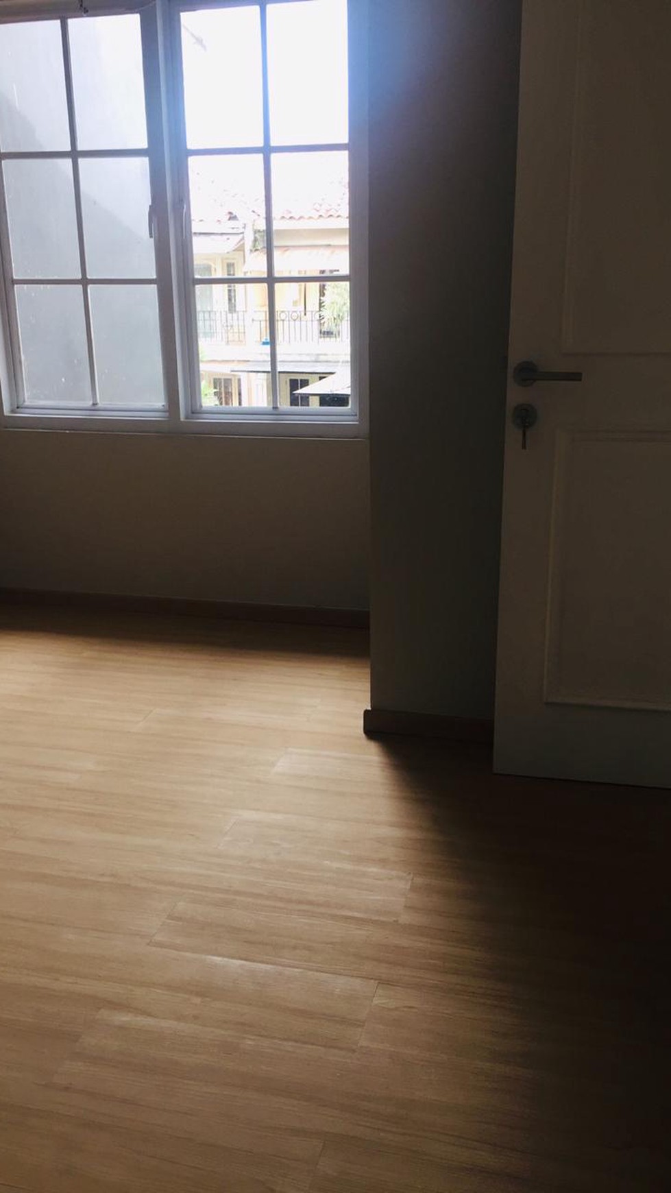 Disewakan Rumah di Taman Imam Bonjol - Lippo Karawaci Tangerang