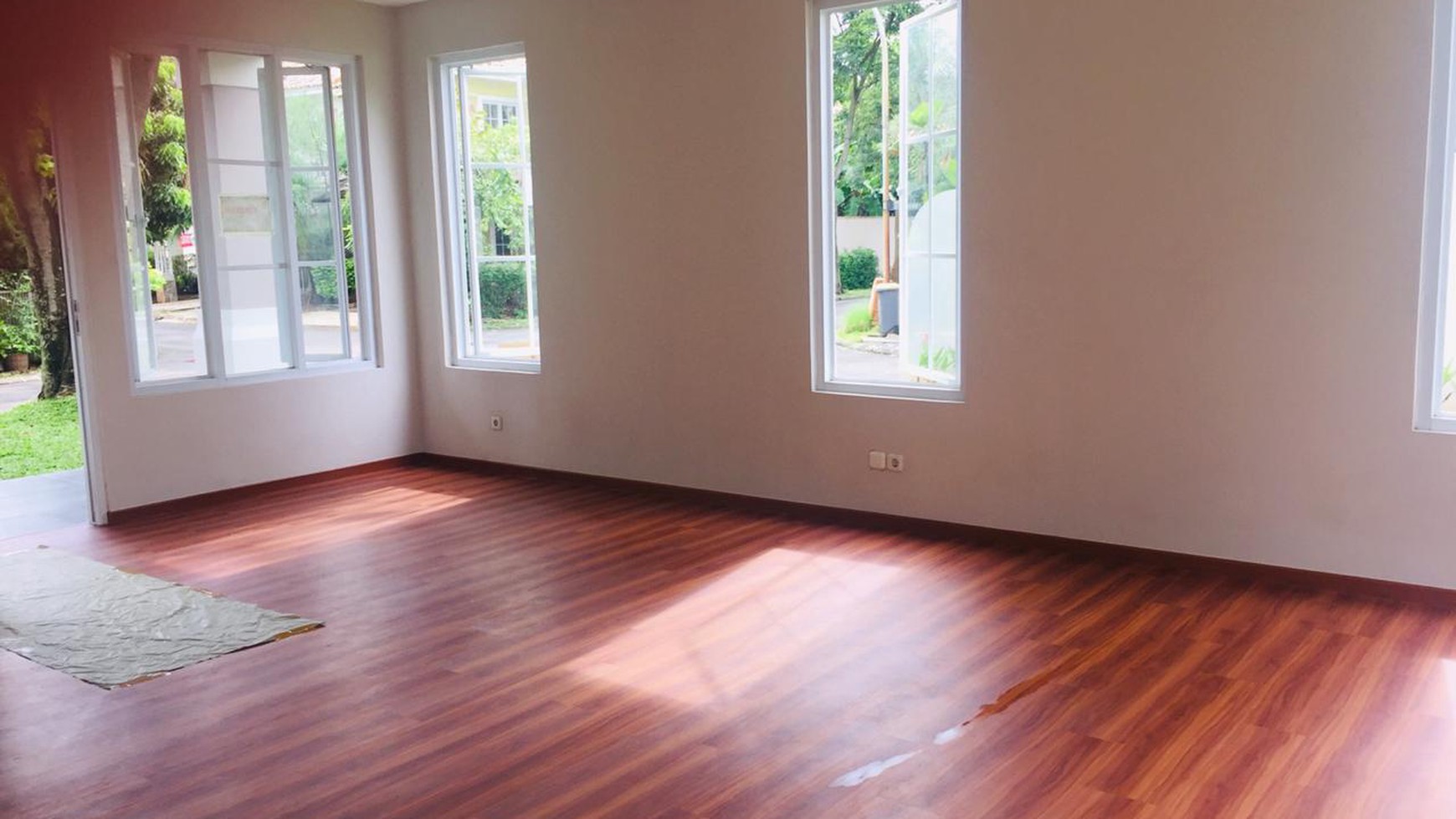 Disewakan Rumah di Taman Imam Bonjol - Lippo Karawaci Tangerang