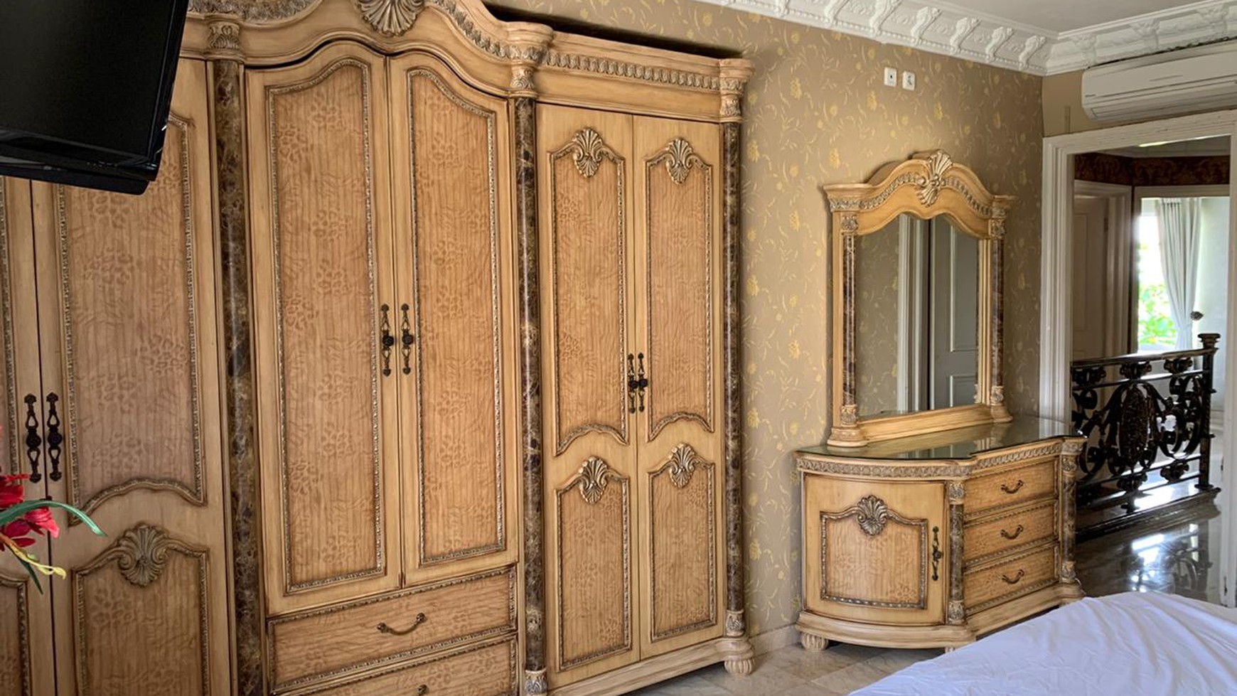 Disewakan rumah di telaga biru cluster Mediteranian - Lippo Karawaci Tangerang